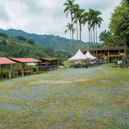 Hacienda Charrascal Coffe Farm Apartment Manizales Exterior photo